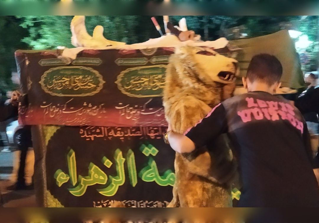 برپایی دسته‌های عزاداری و سینه‌زنی در شب تاسوعا