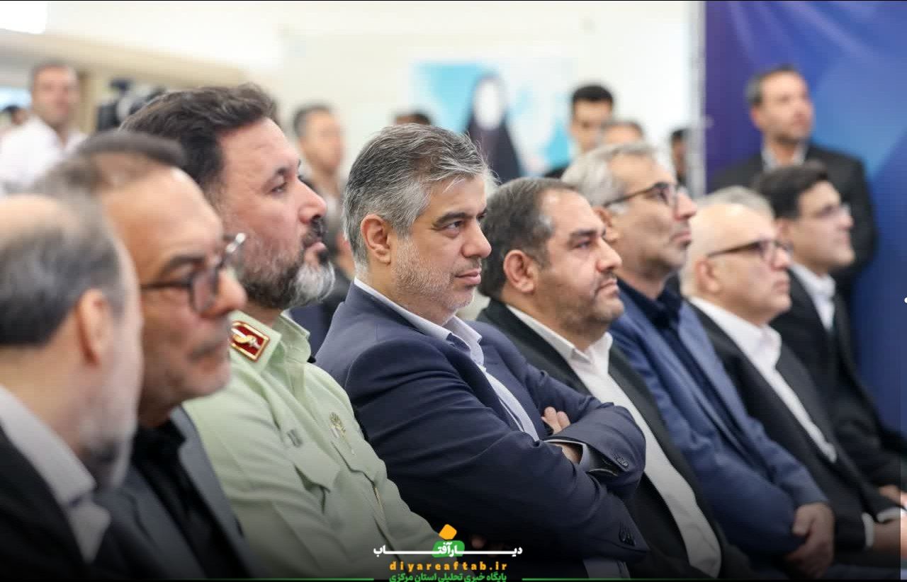 آئین رونمایی از هواپیمایی «اراک‌ ایر»