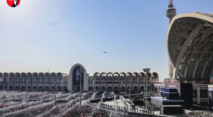اقامه نماز بر پیکر مطهر امام شهید