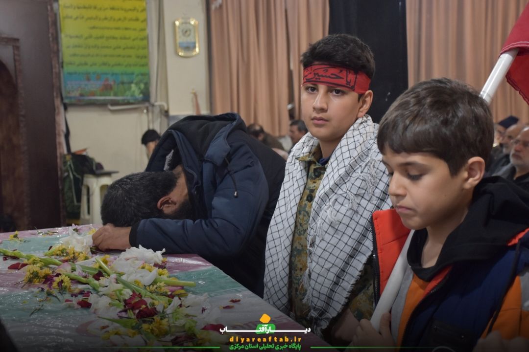 تشییع پیکر «شهید گمنام» در مسجد کوثر