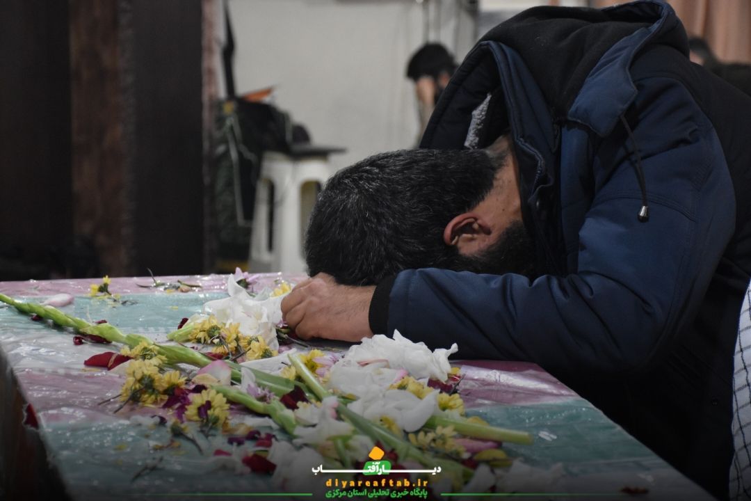 تشییع پیکر «شهید گمنام» در مسجد کوثر